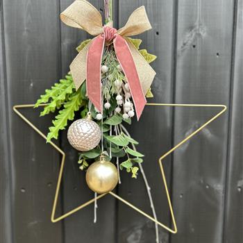Metal hanging star pink